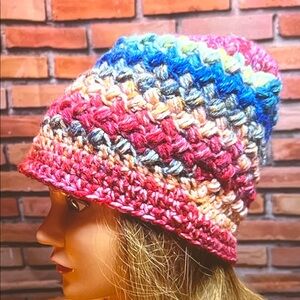 👒 Handmade Crochet Bucket Beanie — Red/Blue/Gray Blend of Color — One Size NWOT